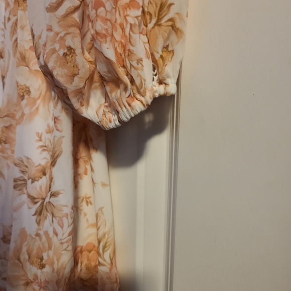 ForEver New Caterina Floral Ring-Detail Curve Mini Dress Size 14 - Picture 7 of 7